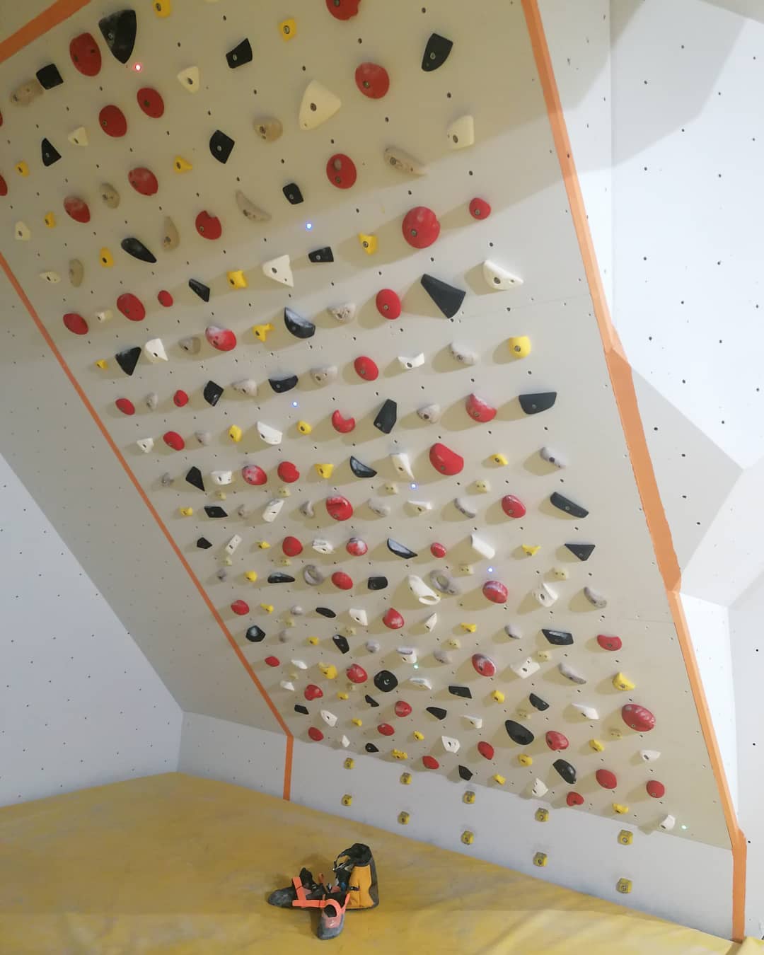 Lezecká stena Rozlomity