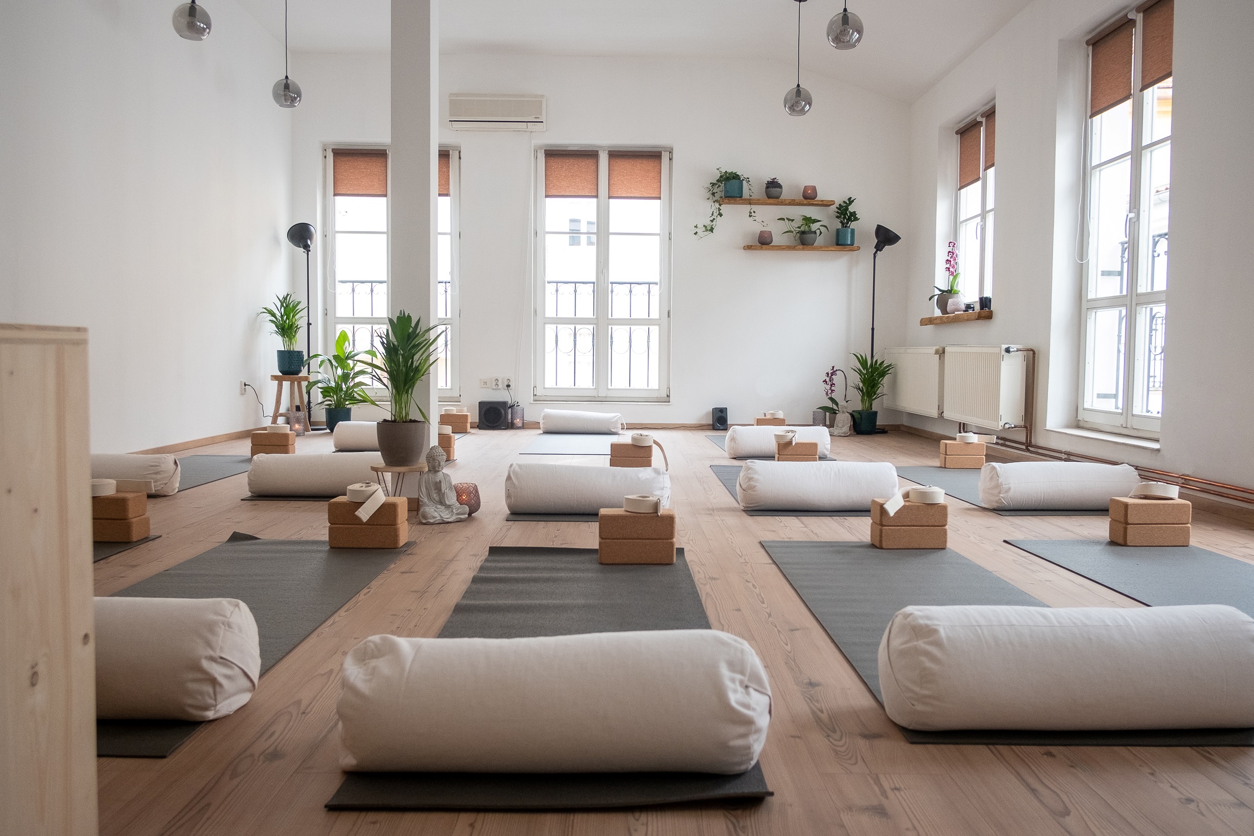 YOGA HOUSE