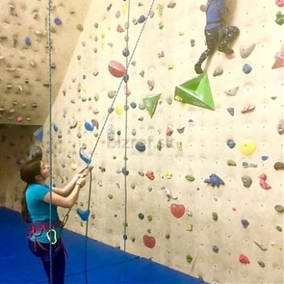 Squash centrum - squash, lezecká stena, stolný tenis Pezinok