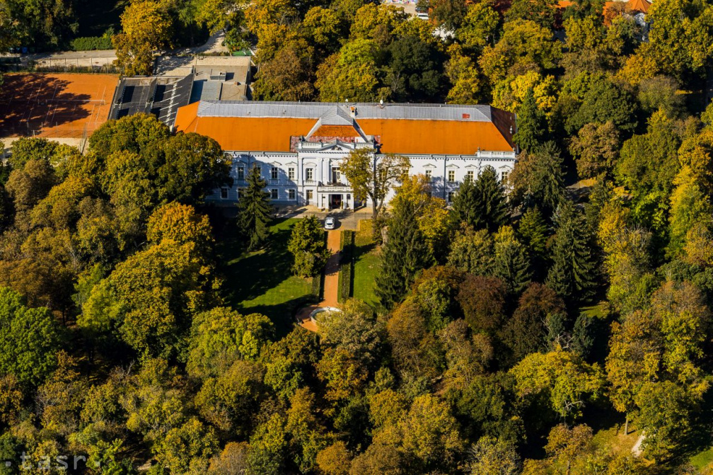 KAŠTIEĽ MOJMÍROVCE