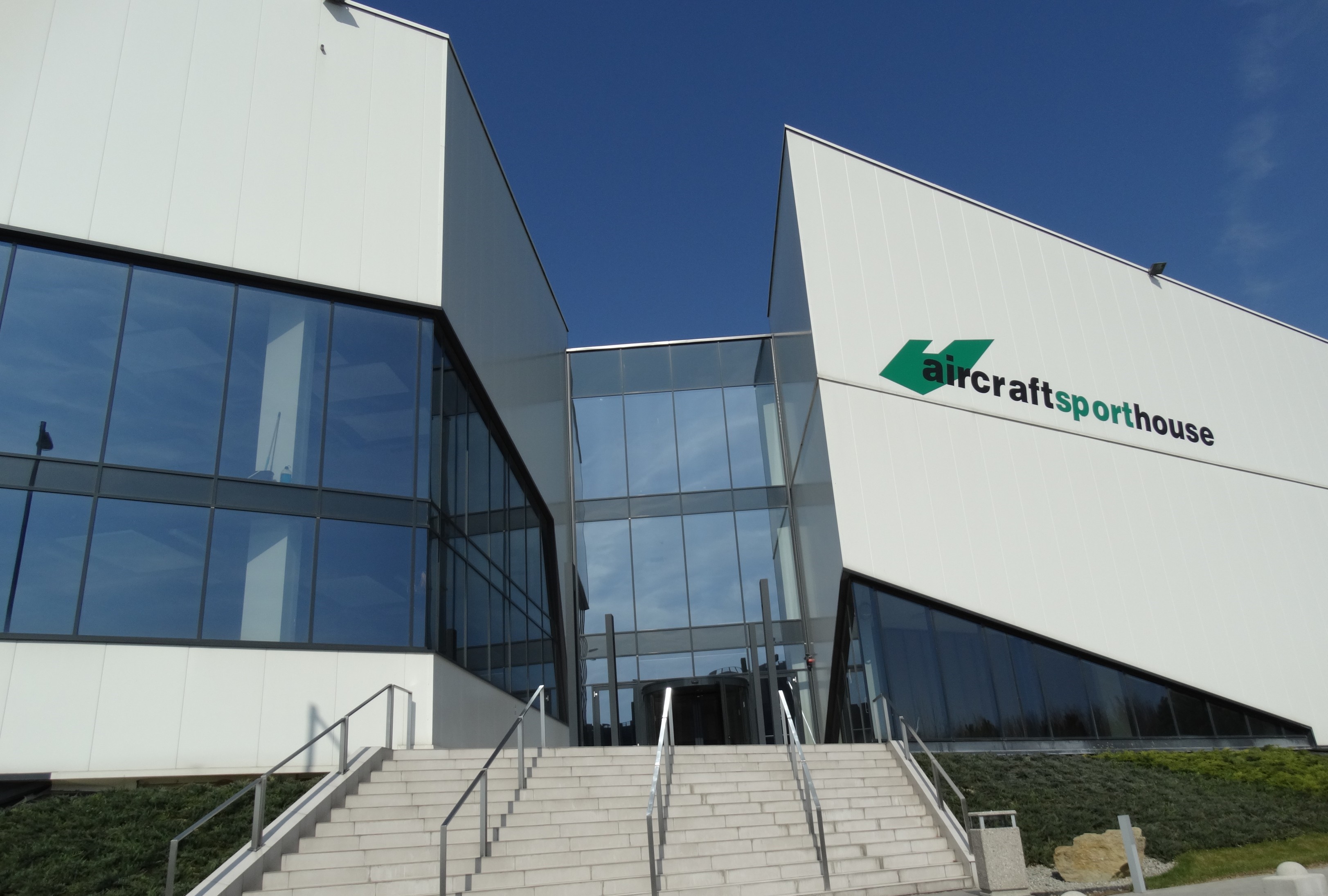 Aircraft Sport House