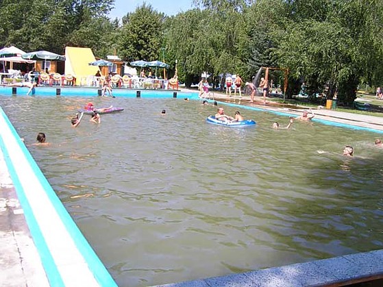 Termálne kúpalisko Topoľníky