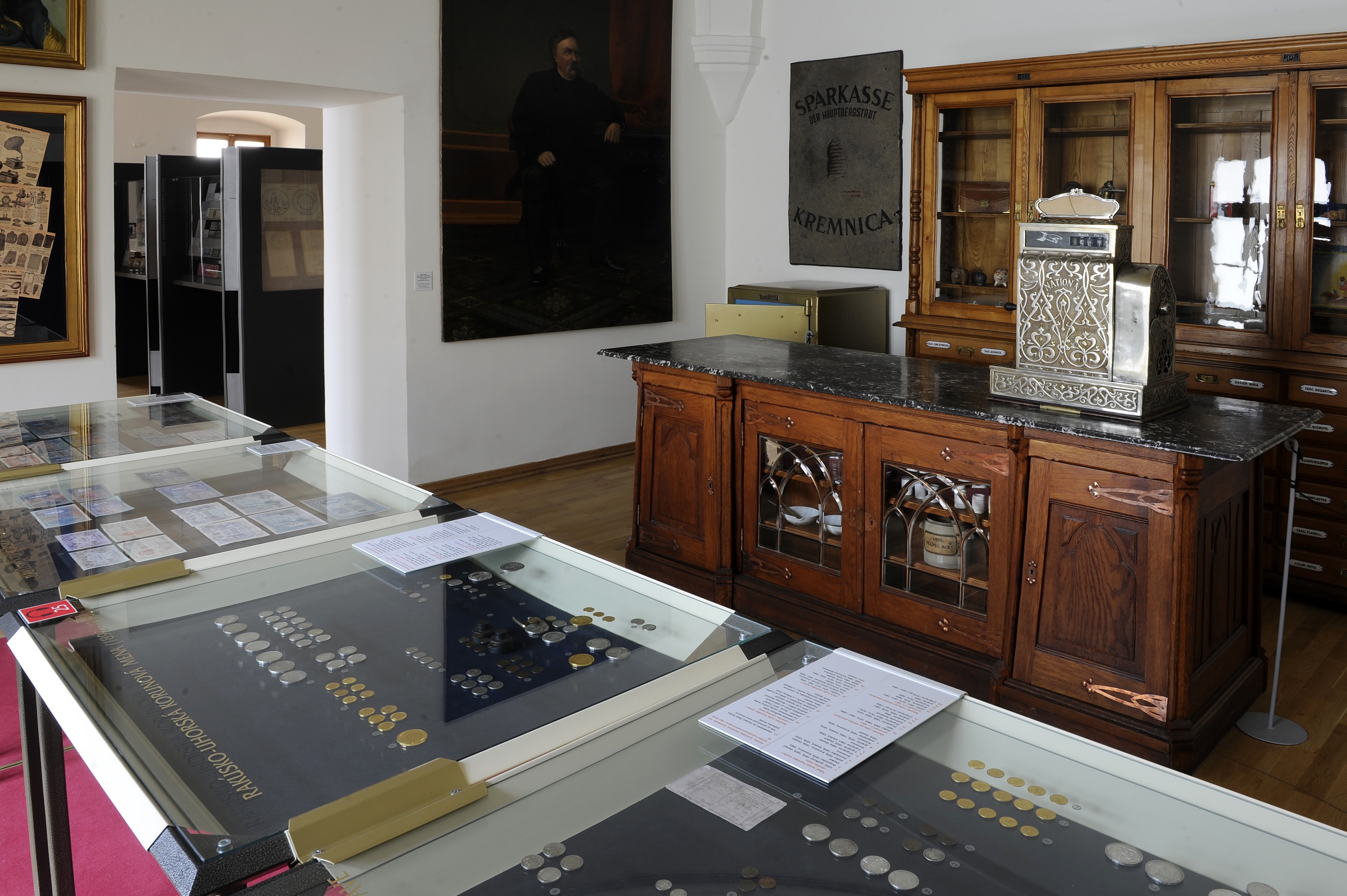 Múzeum mincí a medailí Kremnica – expozícia Líce a rub peňazí