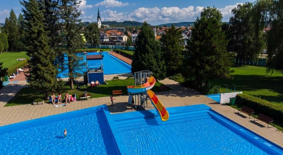 Krytá plaváreň SNV