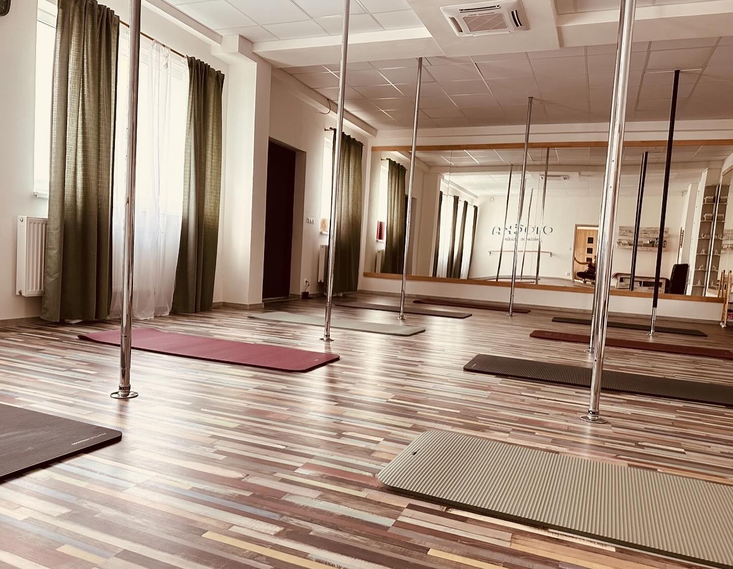 Pole Dance Studio Otočka
