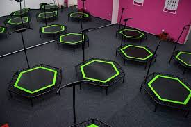 Jumping s Niki Zohor