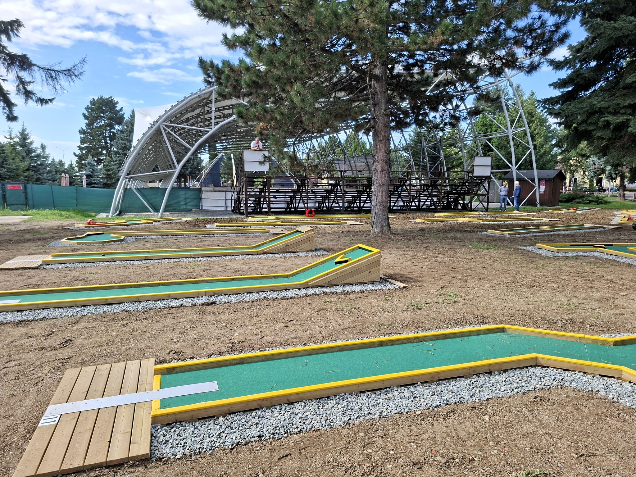 Športovo-zábavný areál