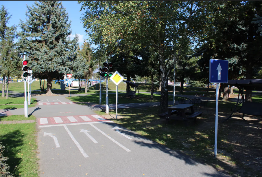 Športovo-zábavný areál