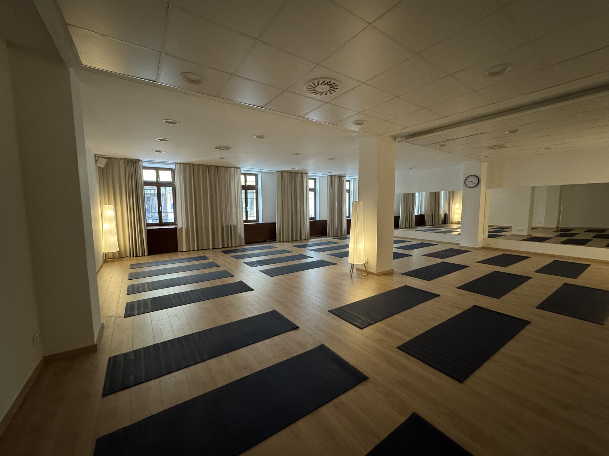 YOGO CITY studio extra
