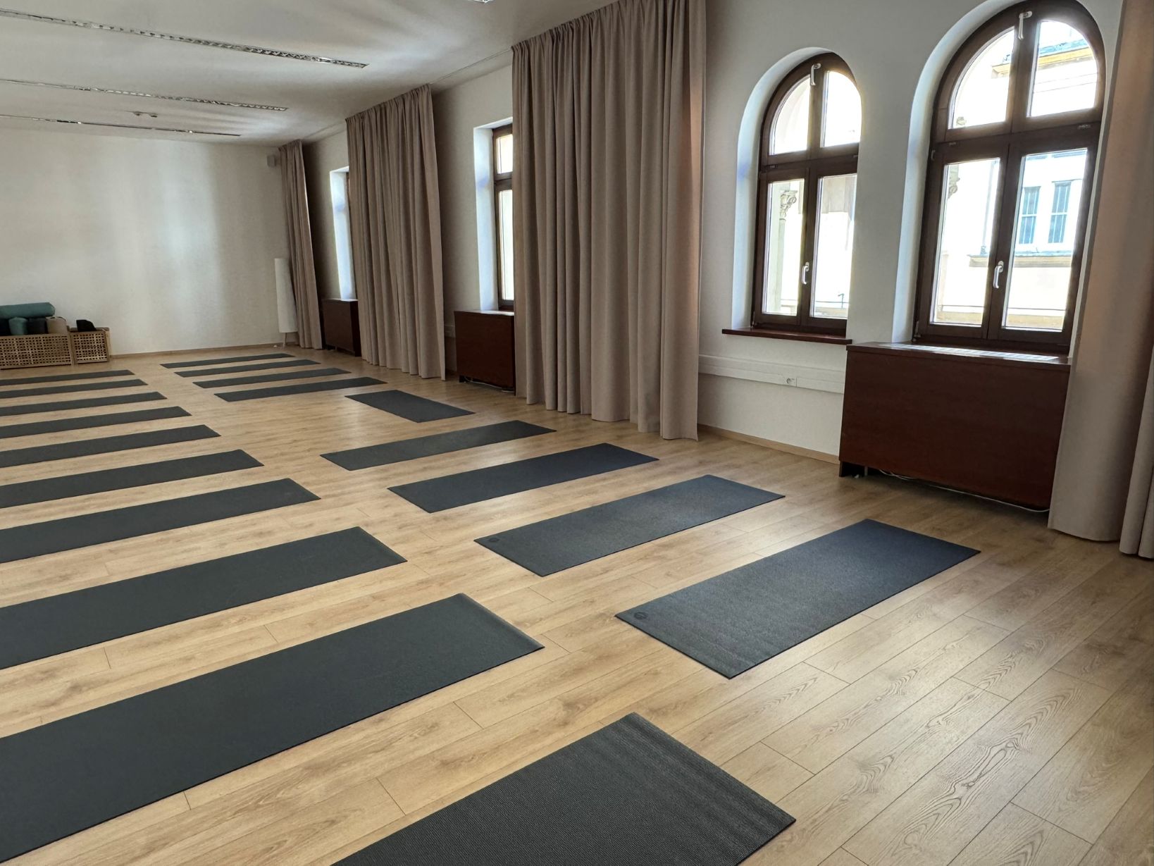 YOGO CITY studio extra