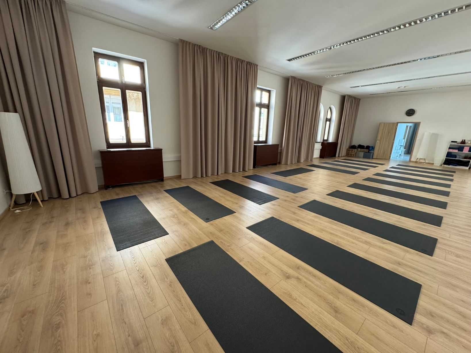 YOGO CITY studio extra