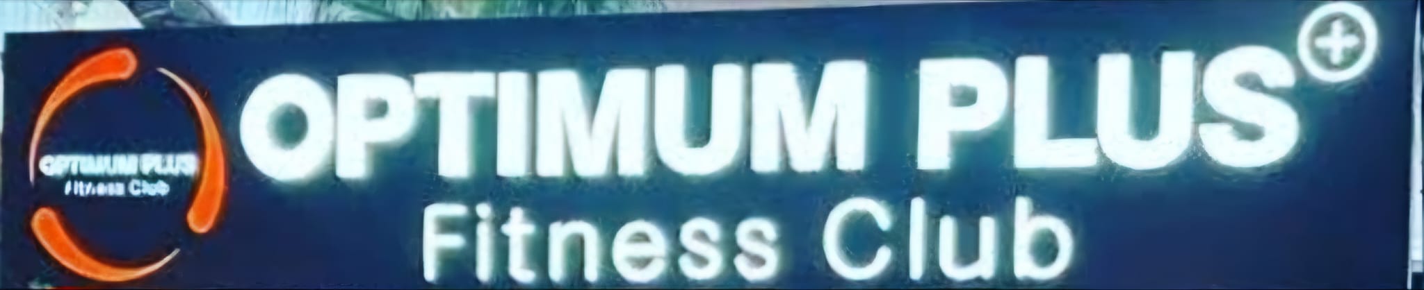 Optimum plus fitness club - Logo