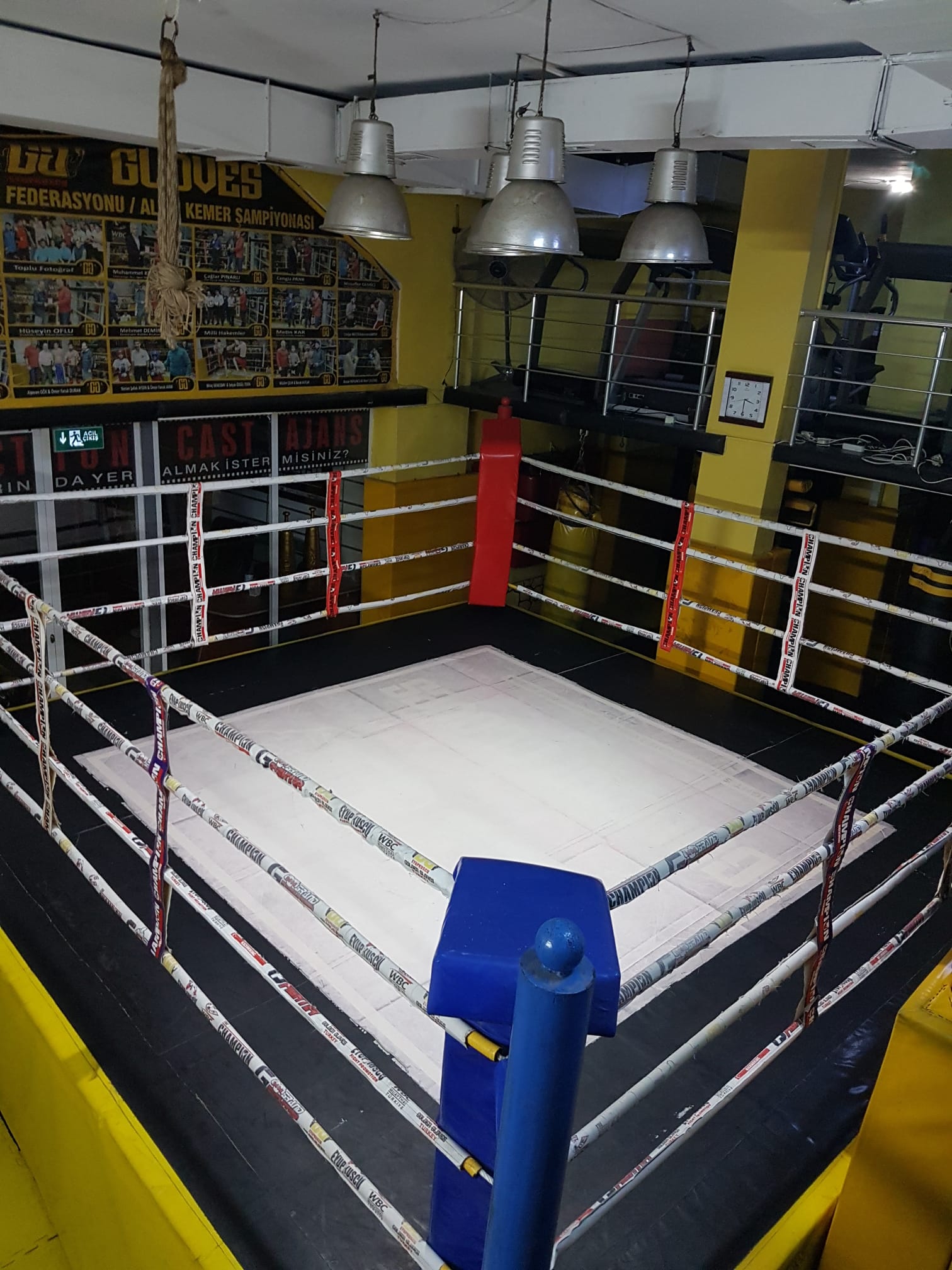 Eyüp Kuşçu Spor Salonu