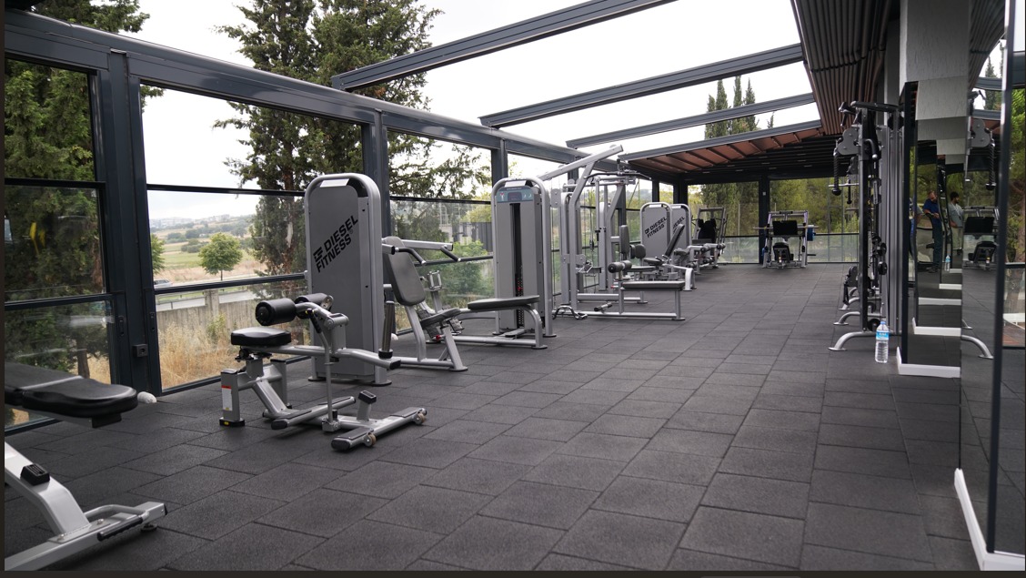 Uni+ Sport Club Görükle Spor Salonu Tenis Kortları