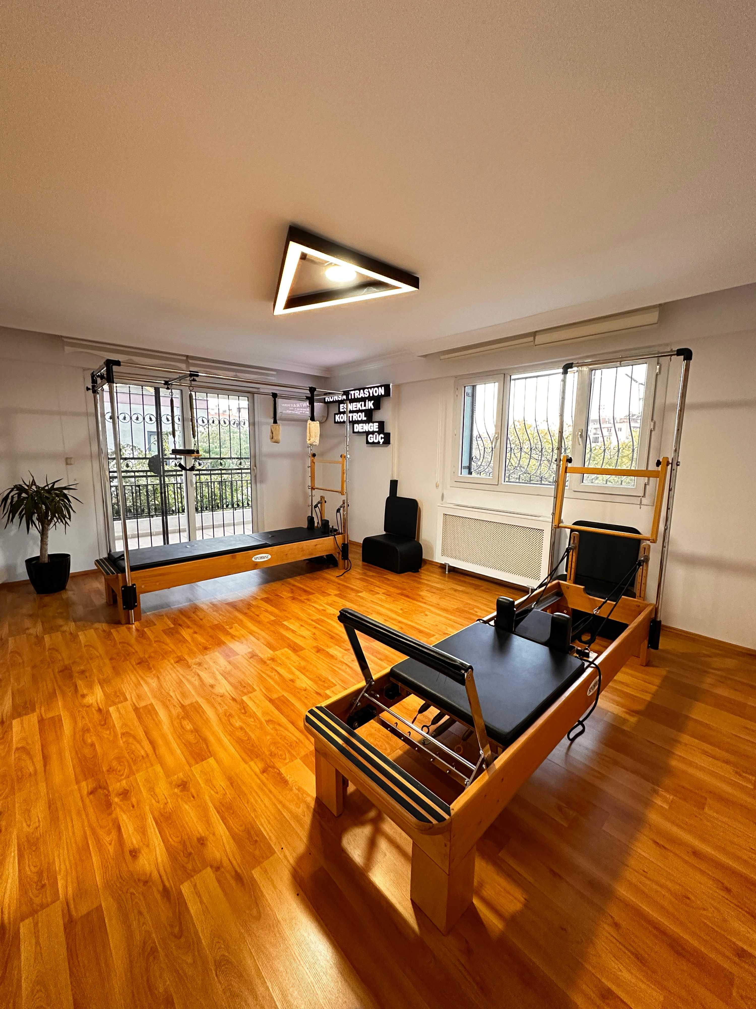 Black Studio House