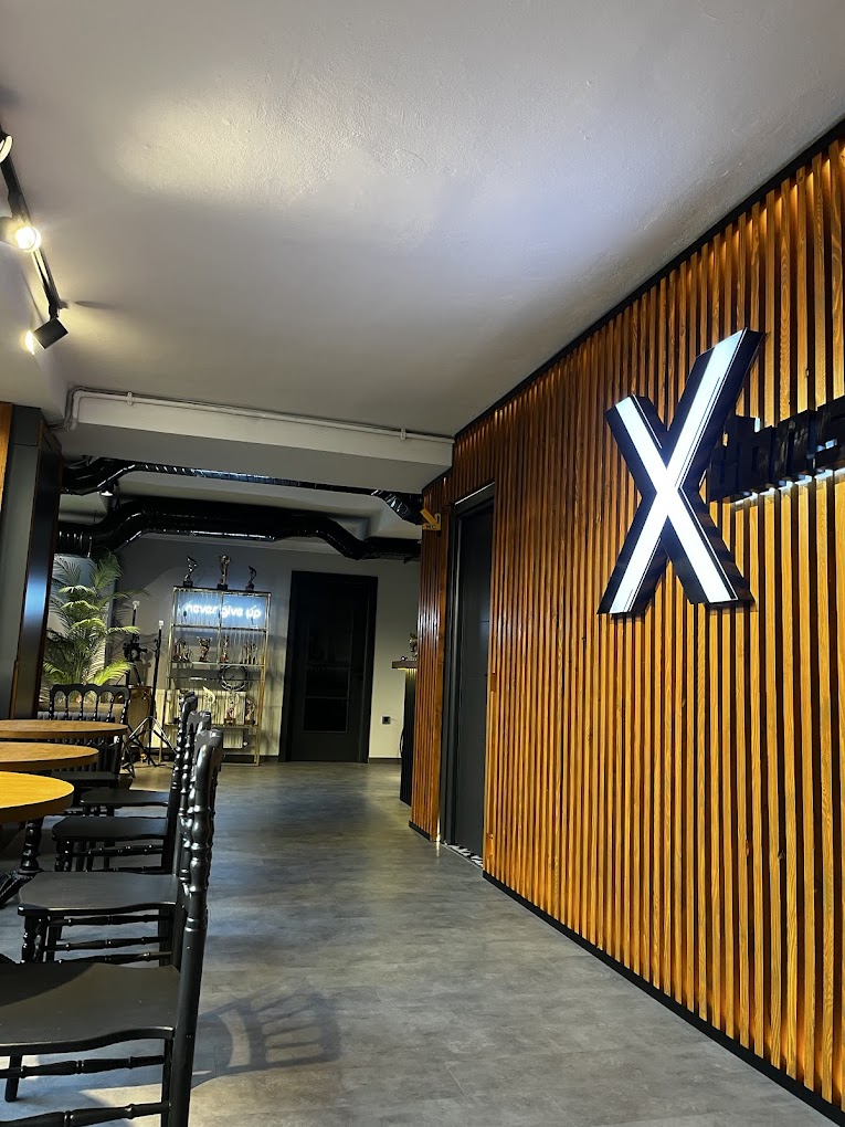 X Dans Akademi