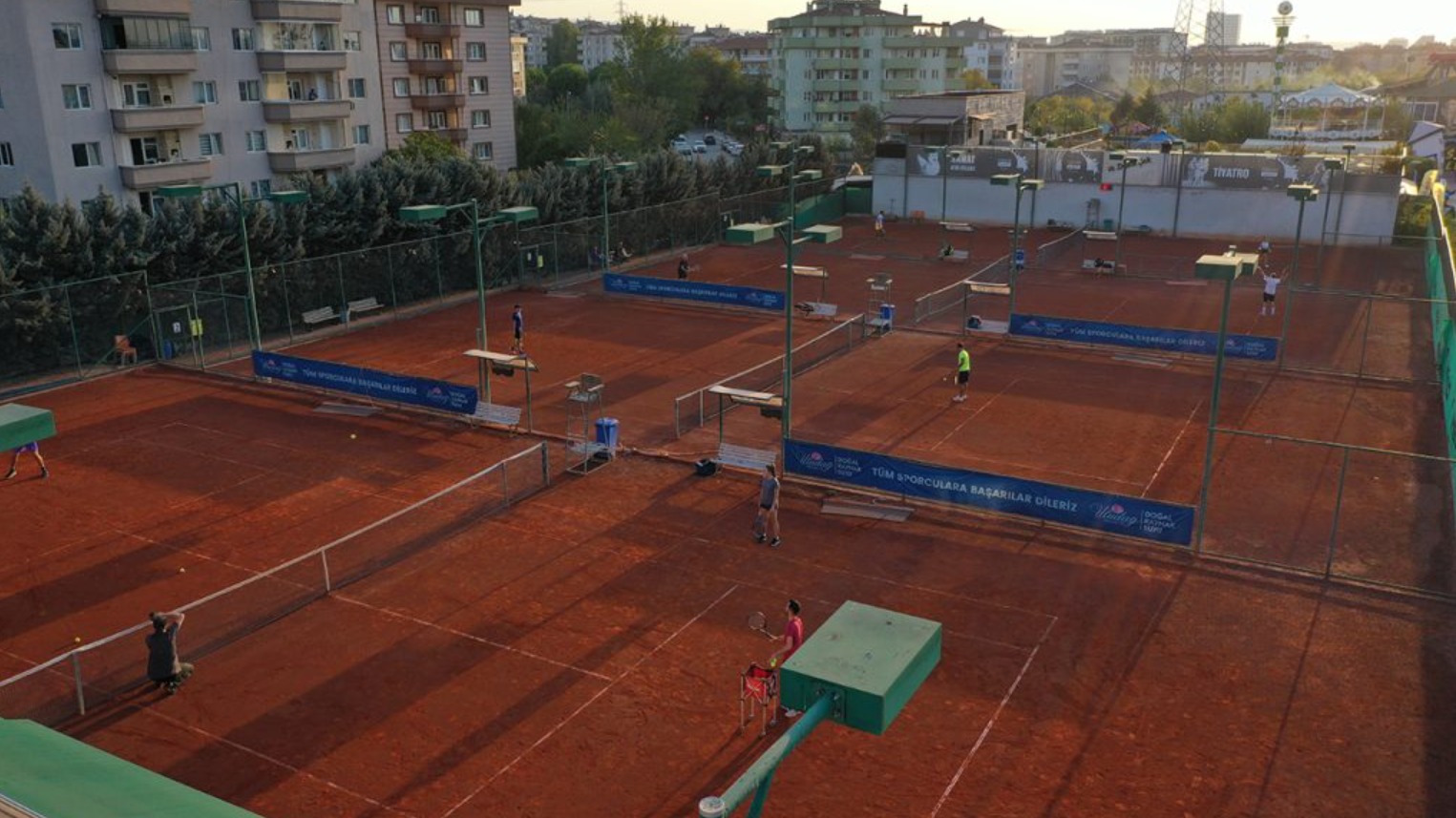 Podyum Tenis