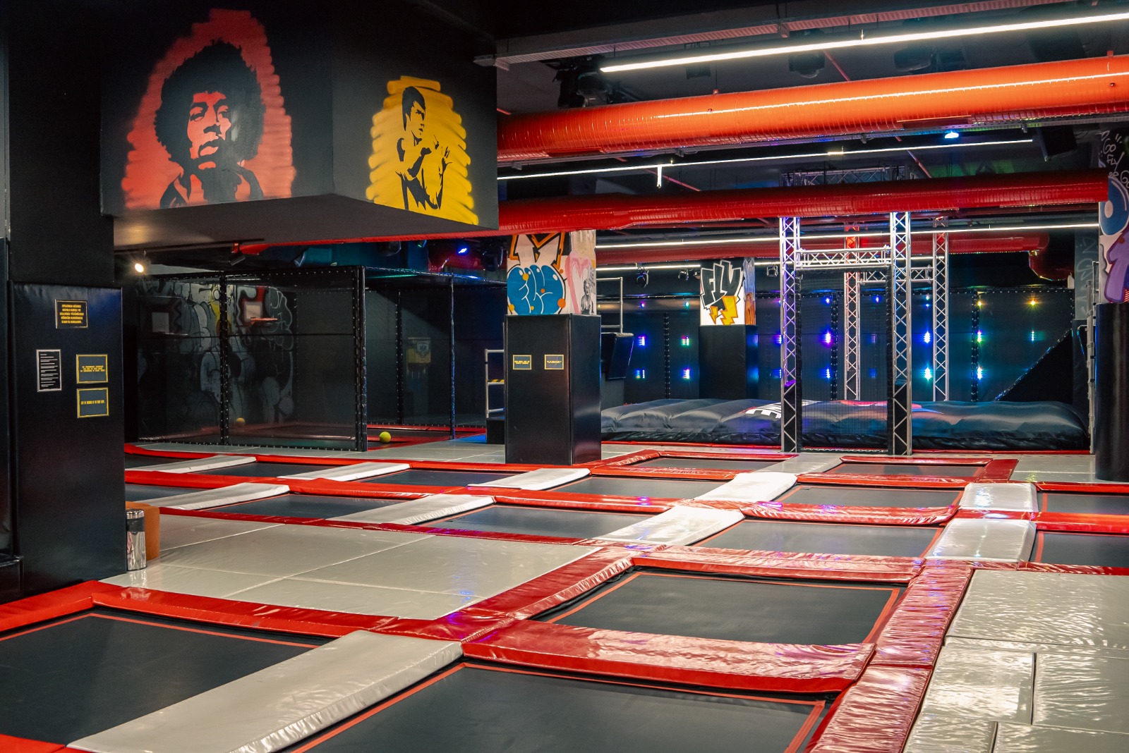 Flyzone İstiklal AVM
