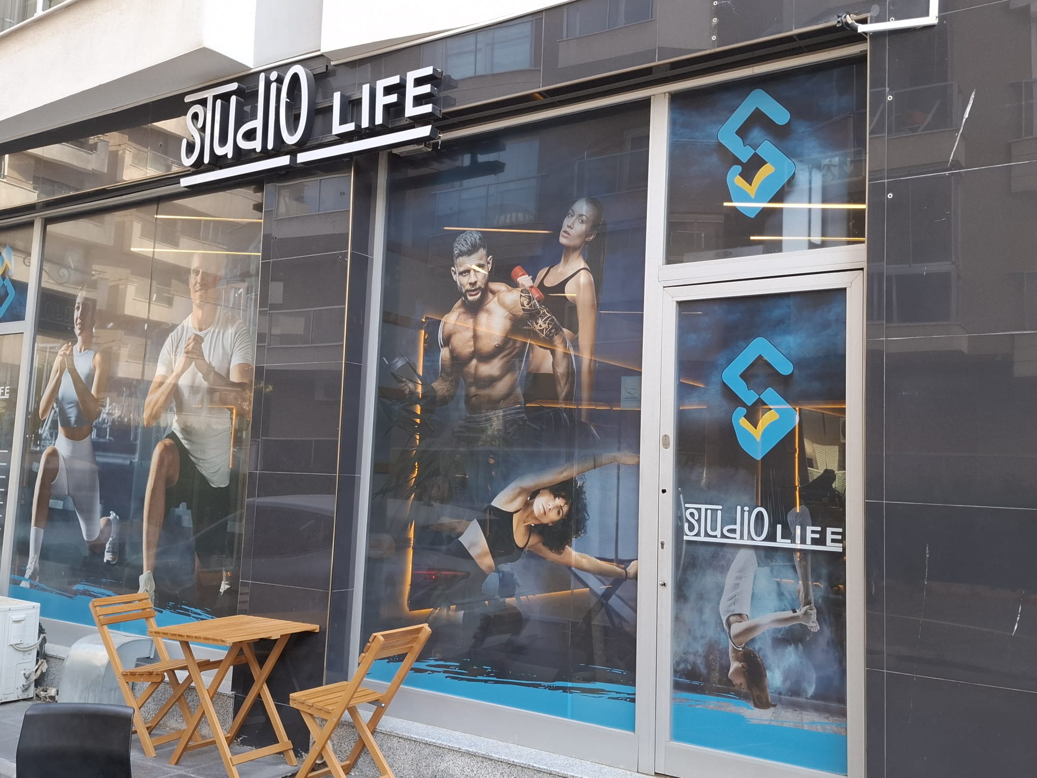 Studiolife Pilates Matwork  Anti Gravity Fitness - Logo