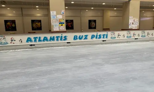 Atlantis Buz Pisti