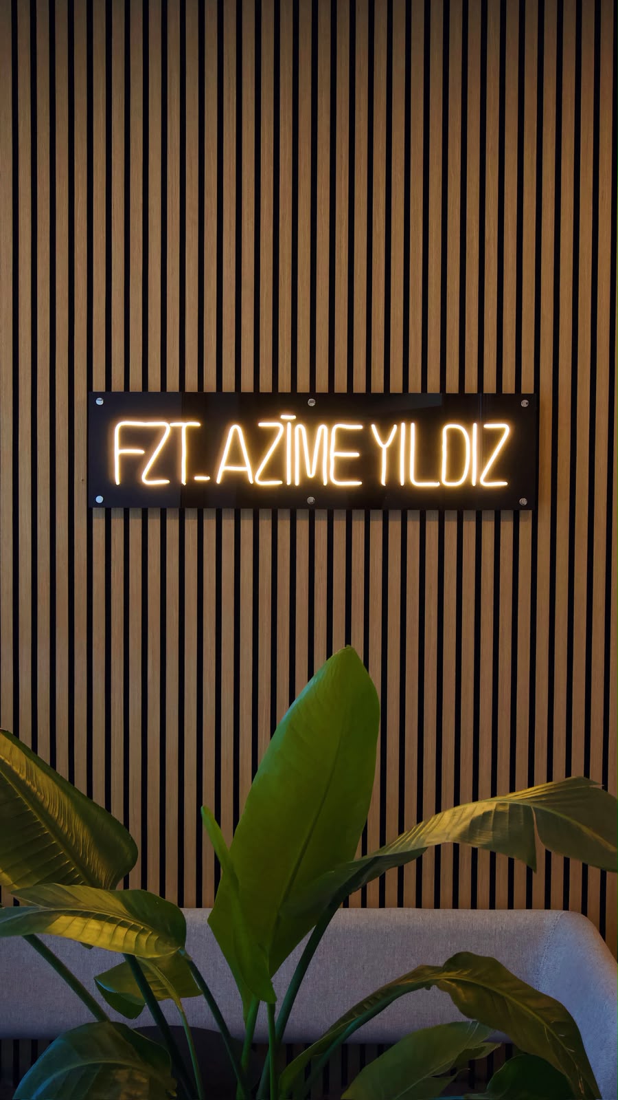 Fizyoterapist Azime Yıldız - Logo